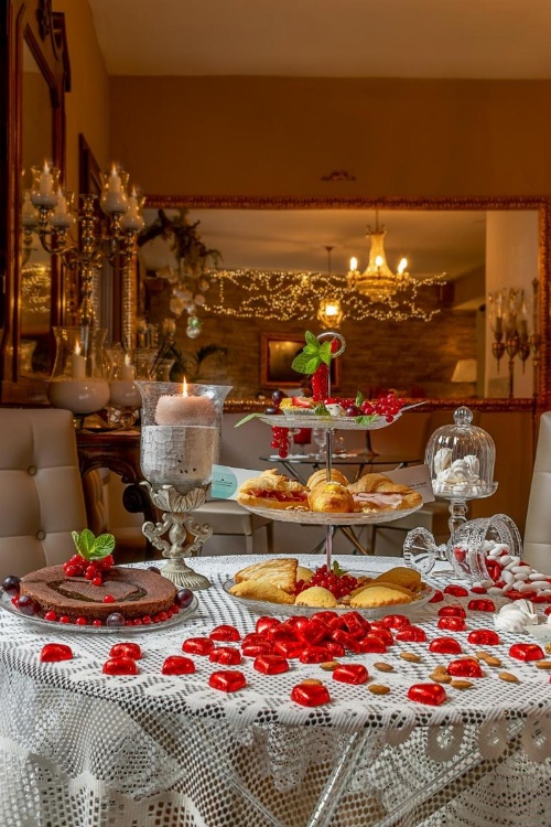 051 Room & Breakfast image 11