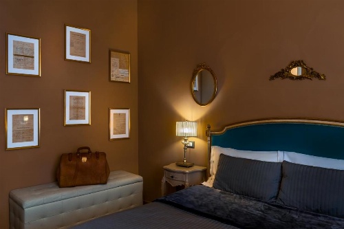 051 Room & Breakfast image 16