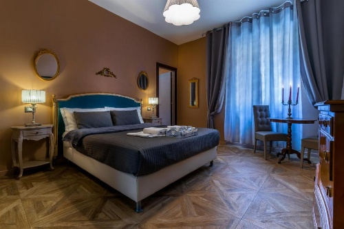 051 Room & Breakfast image 18