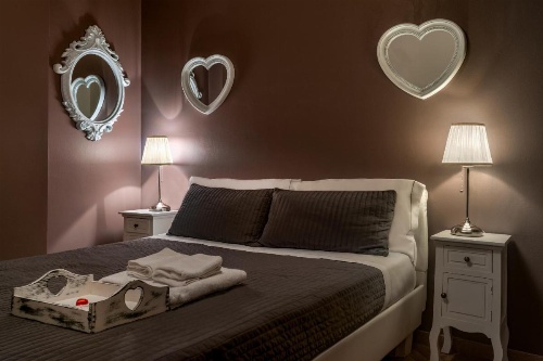 051 Room & Breakfast image 32